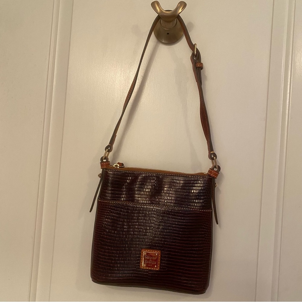 DOONEY & BOURKE BAG SHOULDER DARK RED TEXTURED CROC LOOK & BROWN LEATHER ZIPPER
